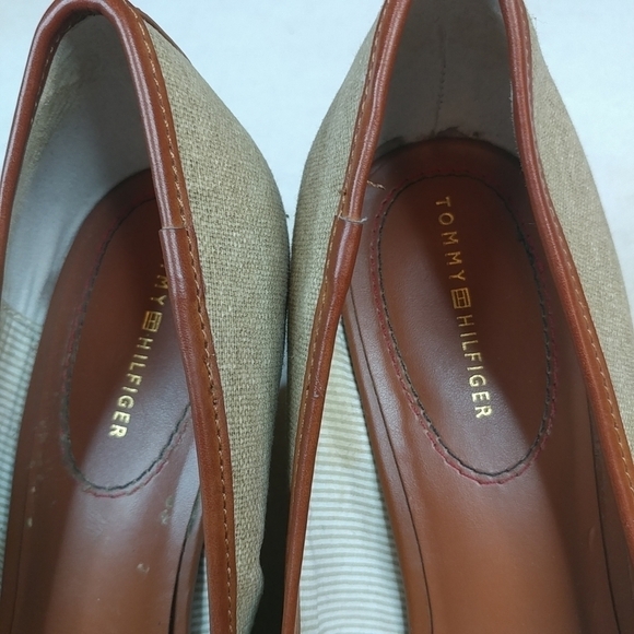 Tommy Hilfiger Horse Bit Beige Canvas, Cork Wedge - Picture 2 of 8